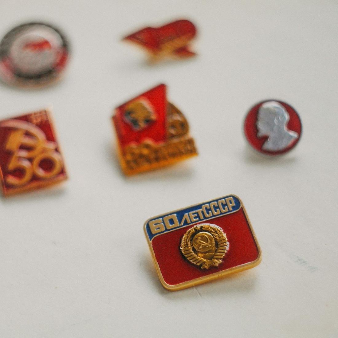 Badges imprimés en métal personnalisés